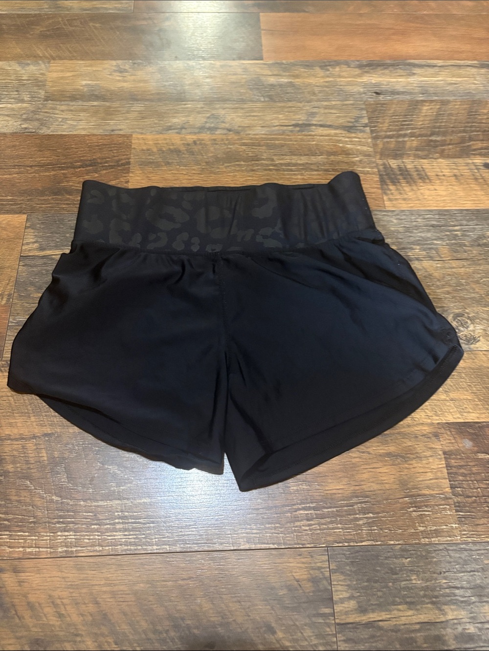 Alina Sol PocketCor Leopard Run Shorts - Rare Sold Out Colorway